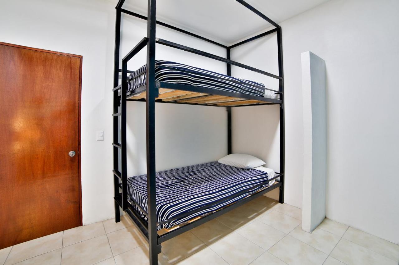 Hostal Ten To Ten Puerto Vallarta Exteriör bild