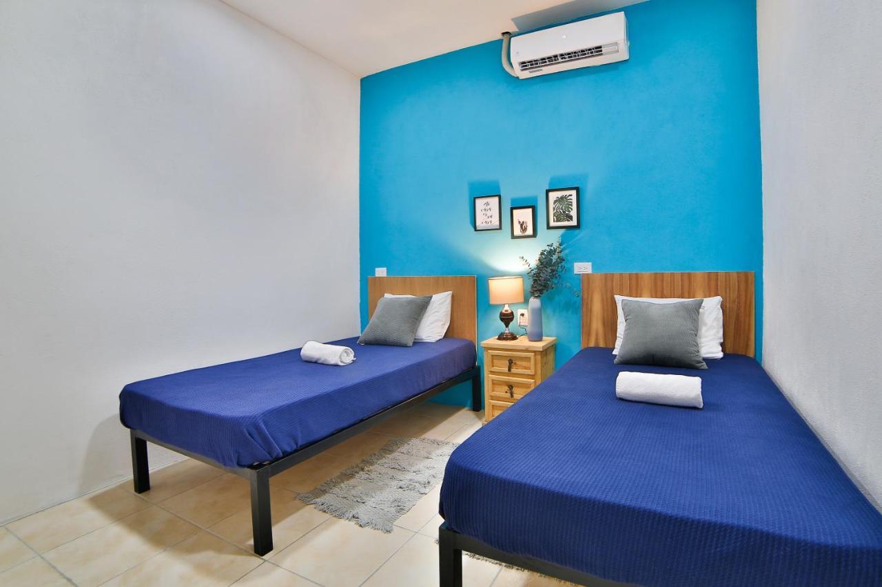 Hostal Ten To Ten Puerto Vallarta Exteriör bild
