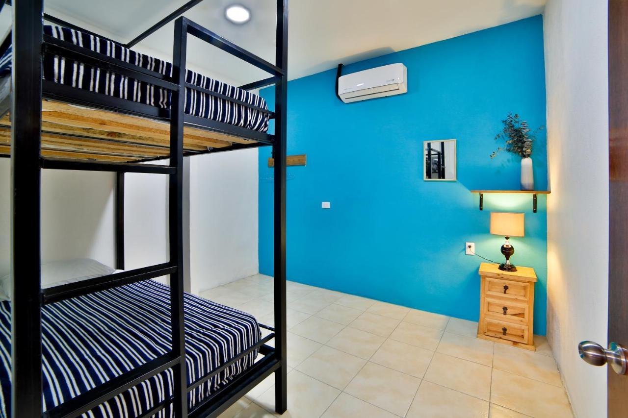 Hostal Ten To Ten Puerto Vallarta Exteriör bild