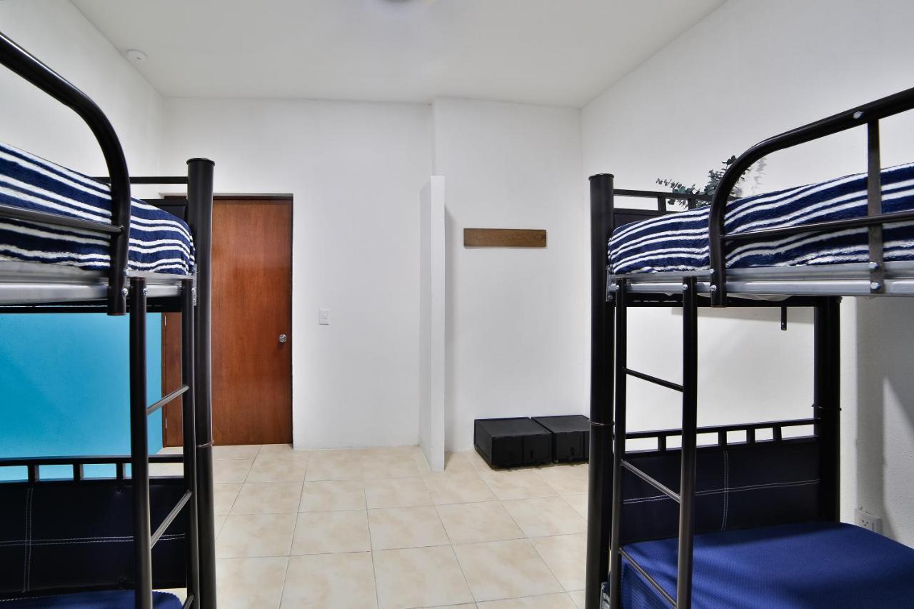 Hostal Ten To Ten Puerto Vallarta Exteriör bild